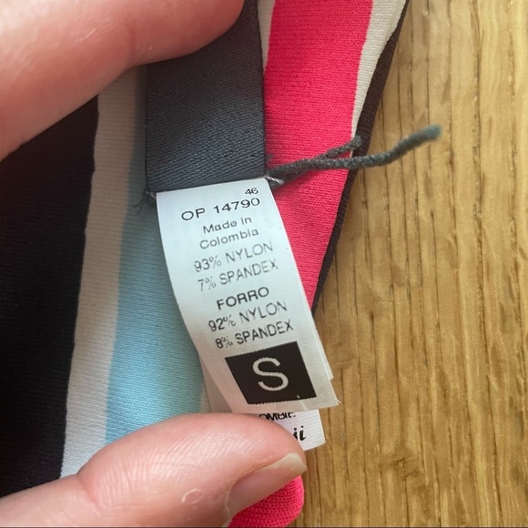 NWT Maaji Dazzling Rib 4- way reversible bikini top - S - Picture 4 of 12